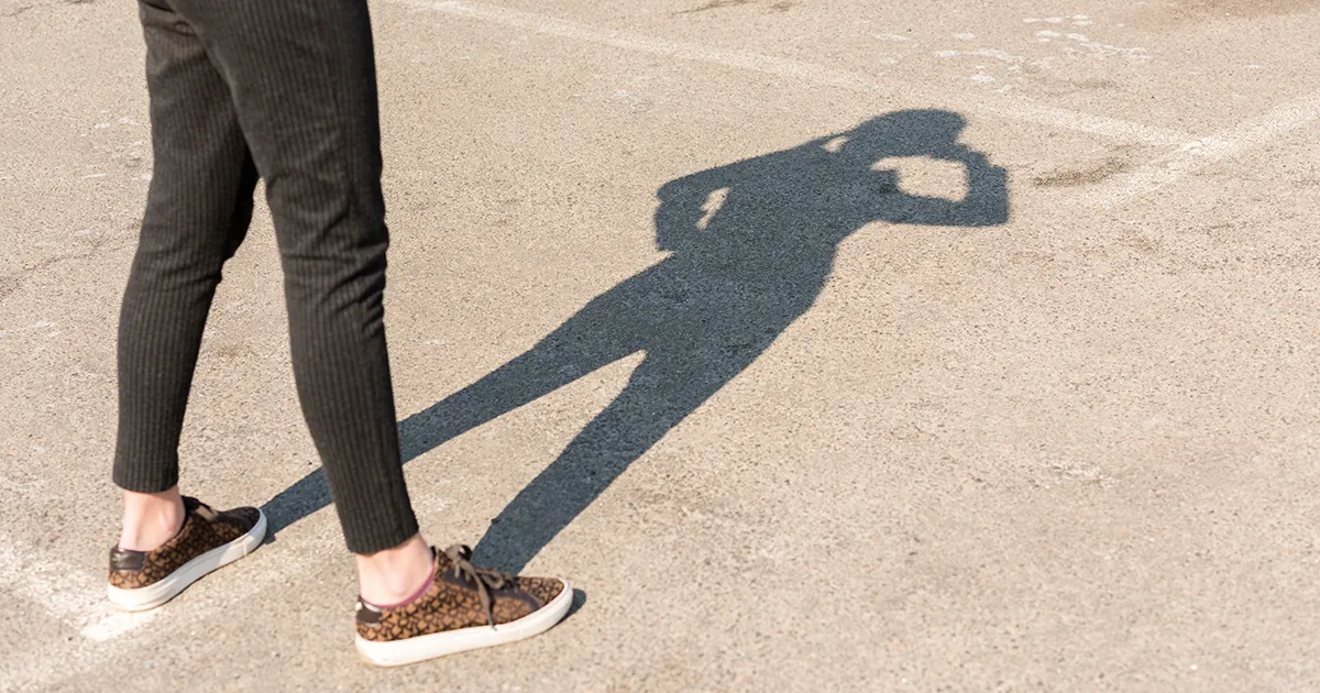 Playing with Shadows and Silhouettes for Drama